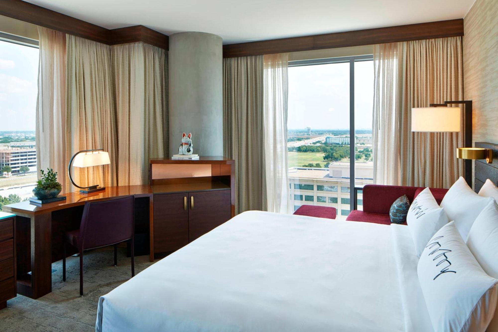 Hotel Renaissance Dallas At Legacy West 4*