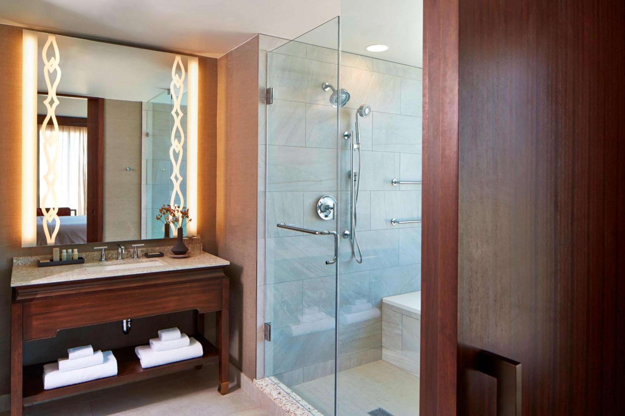 Renaissance Dallas At Legacy West Hotel 4*