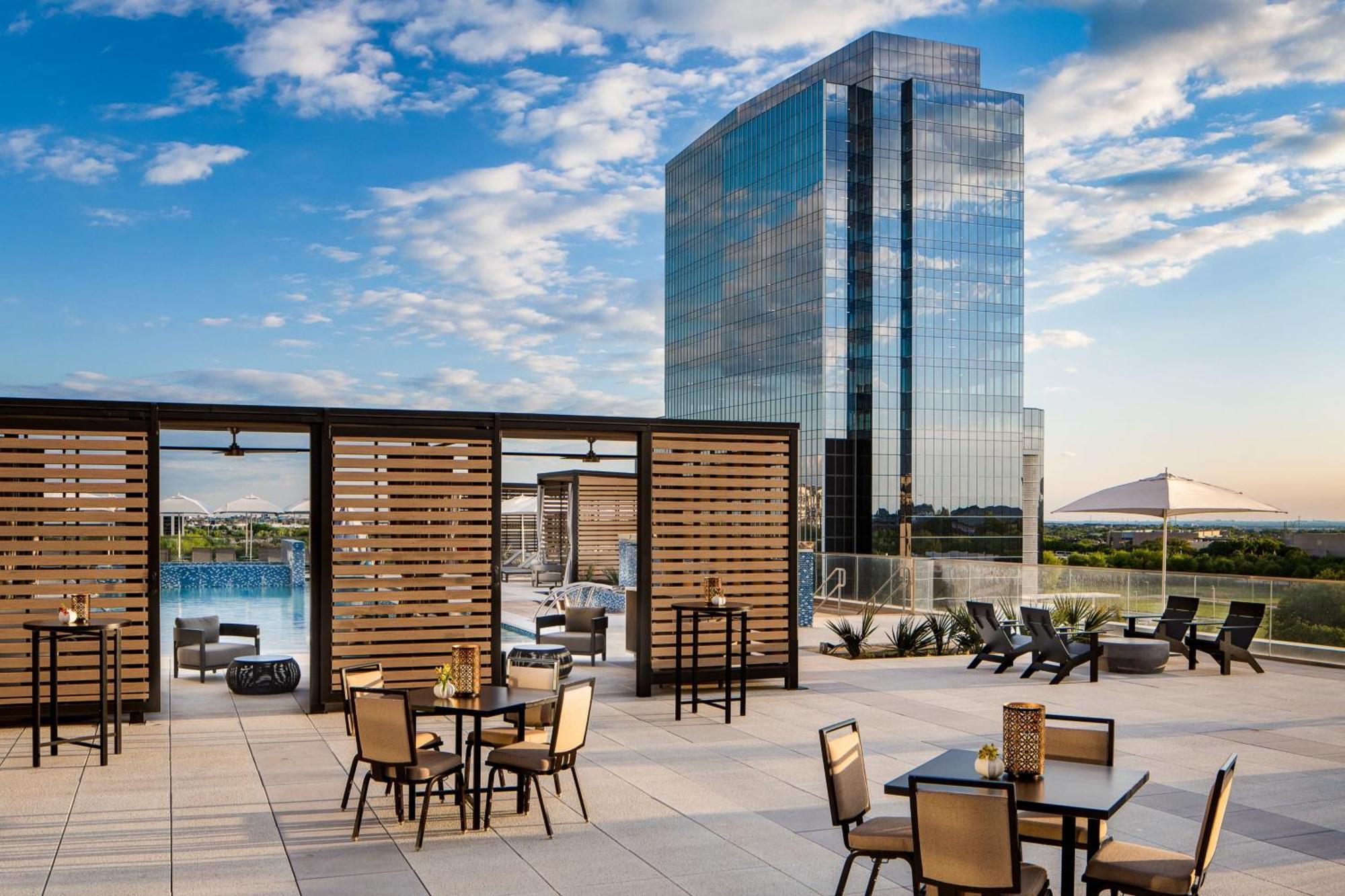Hotel Renaissance Dallas At Legacy West 4*