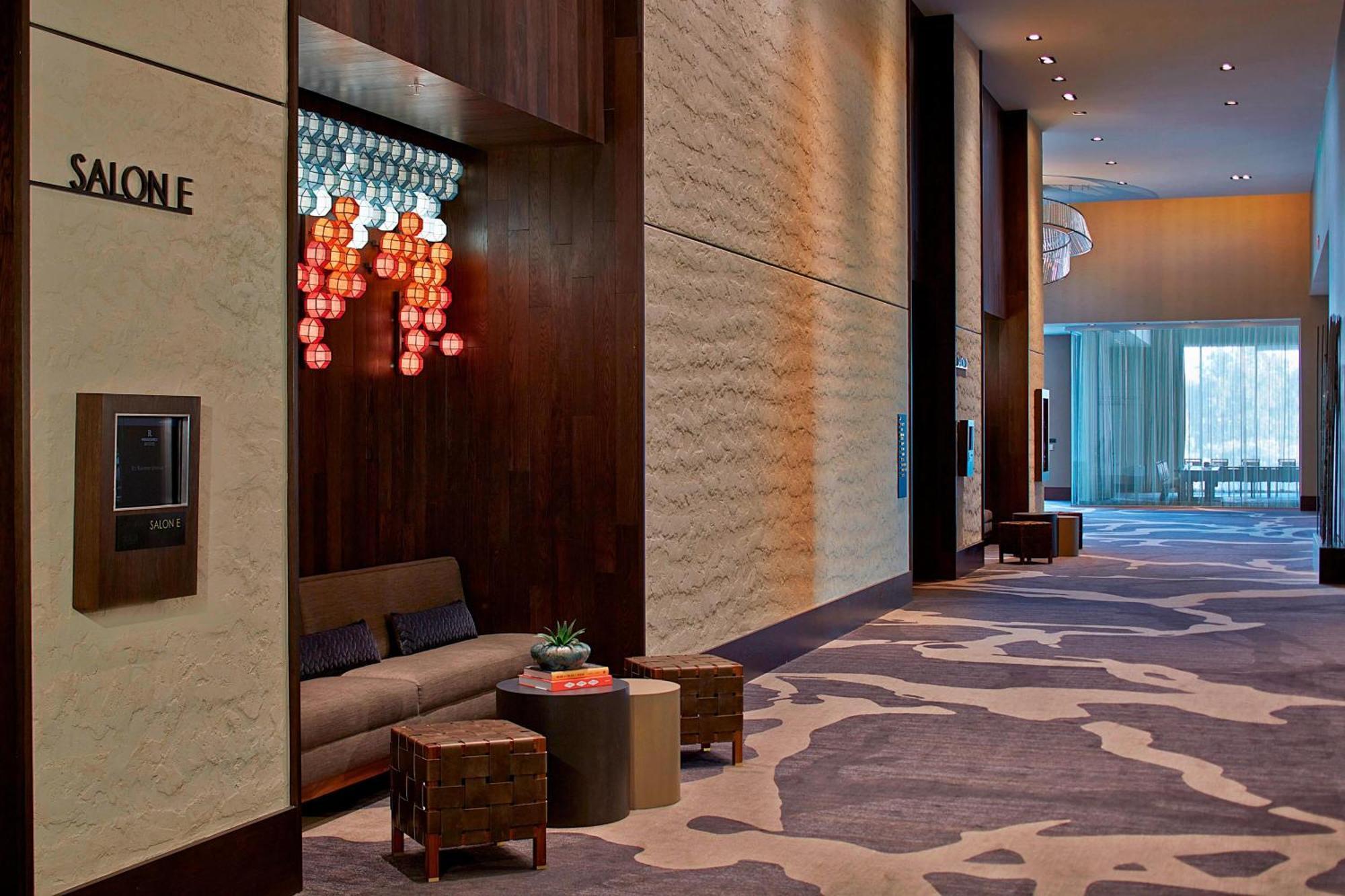 Hotel Renaissance Dallas At Legacy West Plano